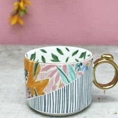 Mugs with colorful patterns