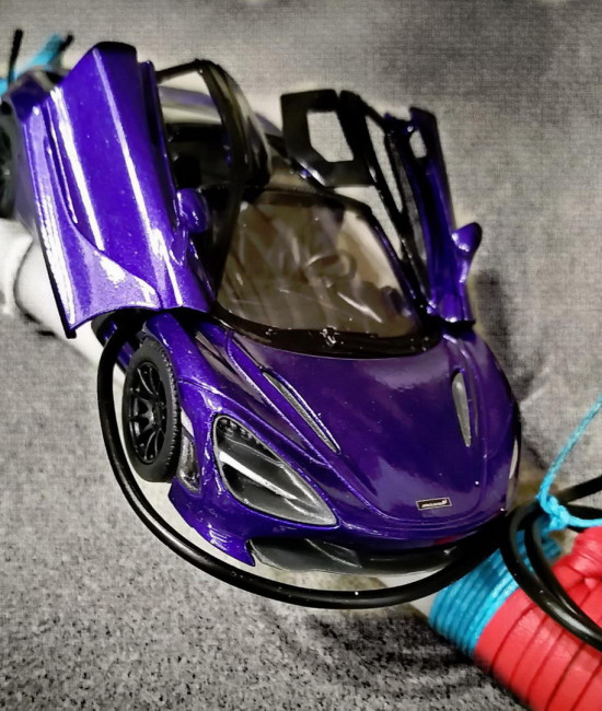Λαμπάδα με αυτοκινητάκι McLaren