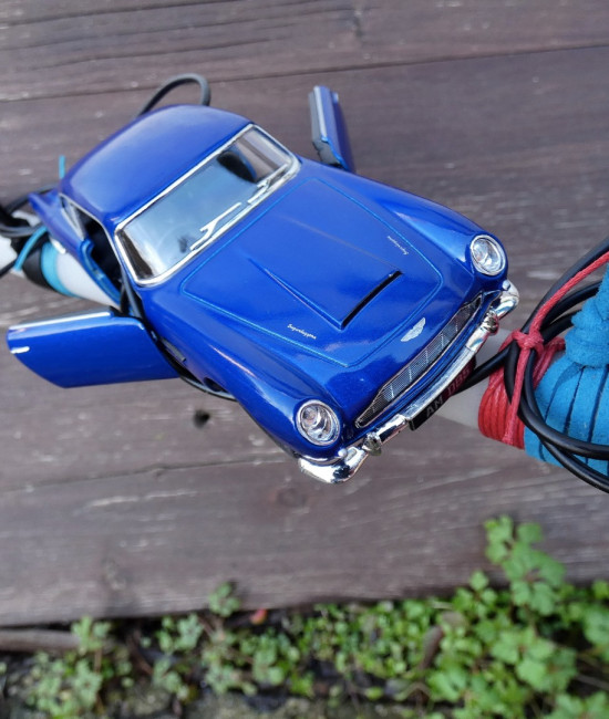 Easter candle with Aston Martin car