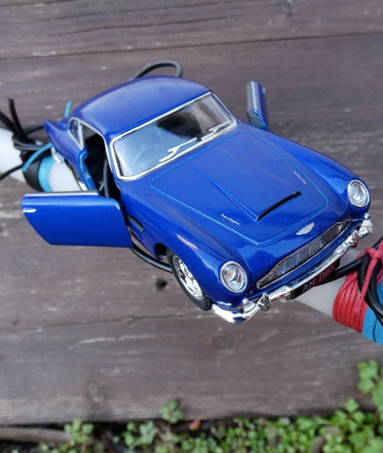 Easter candle with Aston Martin car