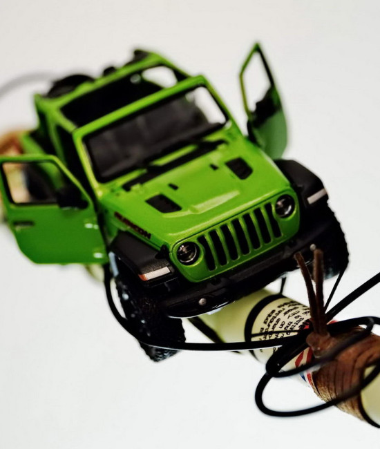 Easter candle with Jeep