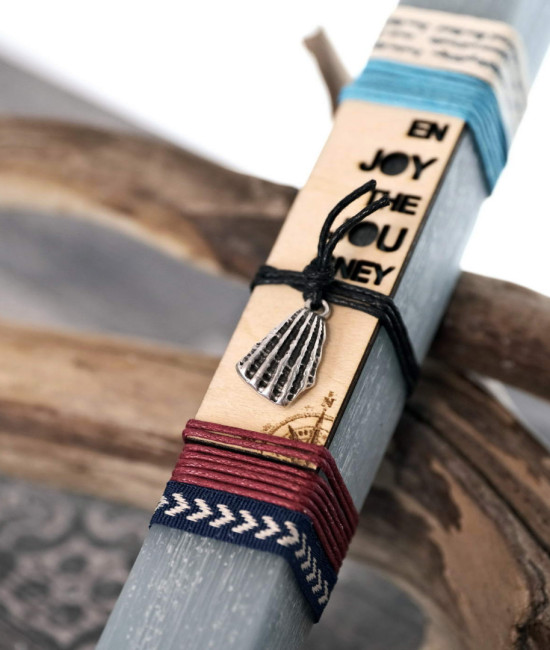 Ανδρική λαμπάδα με μεταλλικό στοιχείο Ανδρική λαμπάδα με μεταλλικό στοιχείο