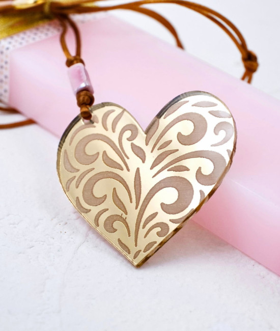 Λαμπάδα με γυναικείο κολιέ Λαμπάδα με γυναικείο κολιέ