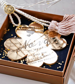 Χρυσό Γούρι Τριφύλλι 2026 για τη Νονά - Κουτί Δώρου