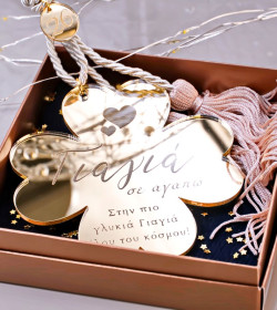 Χρυσό Γούρι Τριφύλλι 2026 για τη Γιαγιά - Κουτί Δώρου