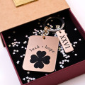 Γυναικείο Μπρελόκ Γούρι 2026: Black Four Leaf Clover