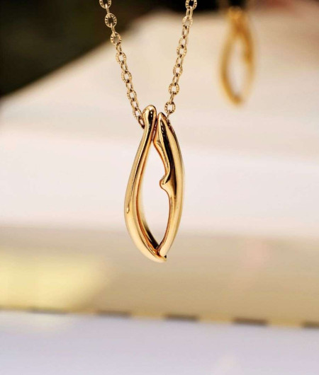 Κολιέ Γούρι 2027 από Ανοξείδωτο Ατσάλι | Abstract Pendant